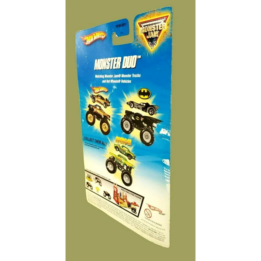 2009 Hot Wheels Monster Jam Matching Monster Truck + Hot wheels Car! Monster Duo